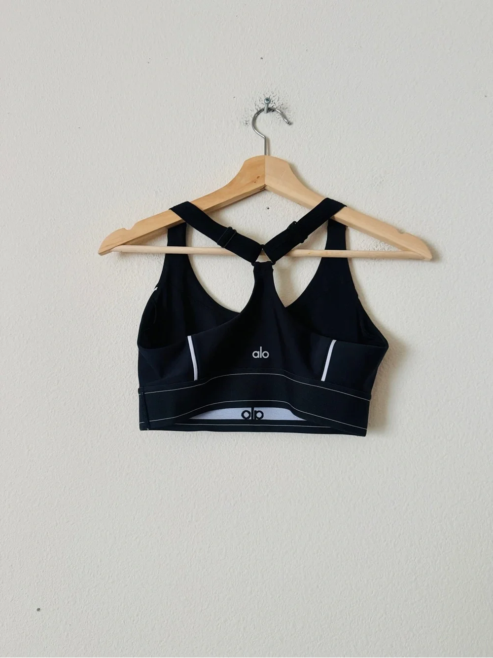 Alo yoga MEDIUM/SMALL Airlift Suit Up black white piping leggings sports bra set - Picture 5 of 10